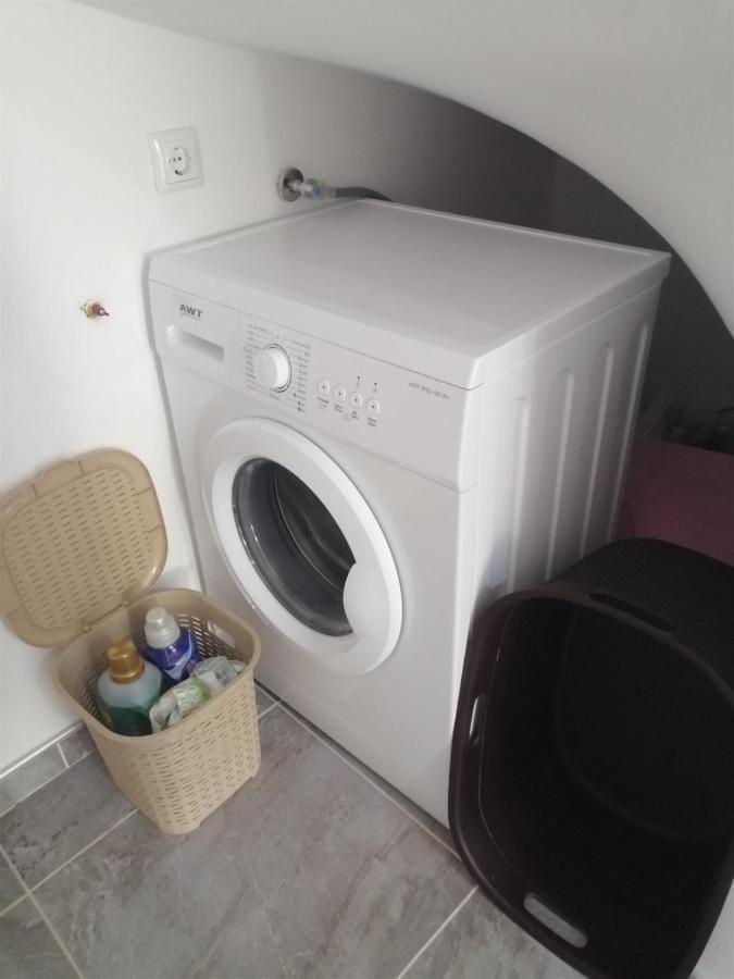 Vacation House Studenac Bihac Bagian luar foto