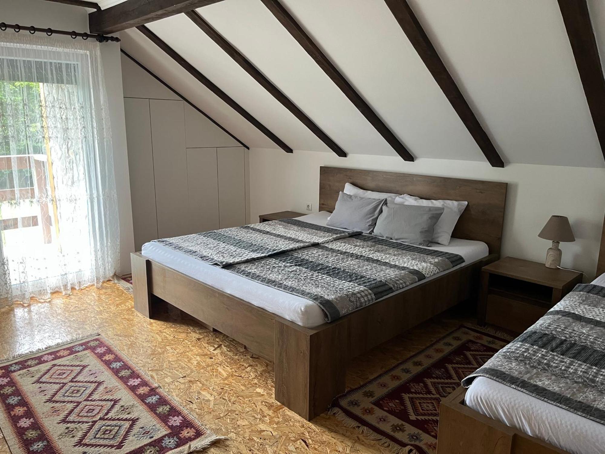 Vacation House Studenac Villa Bihac Bagian luar foto