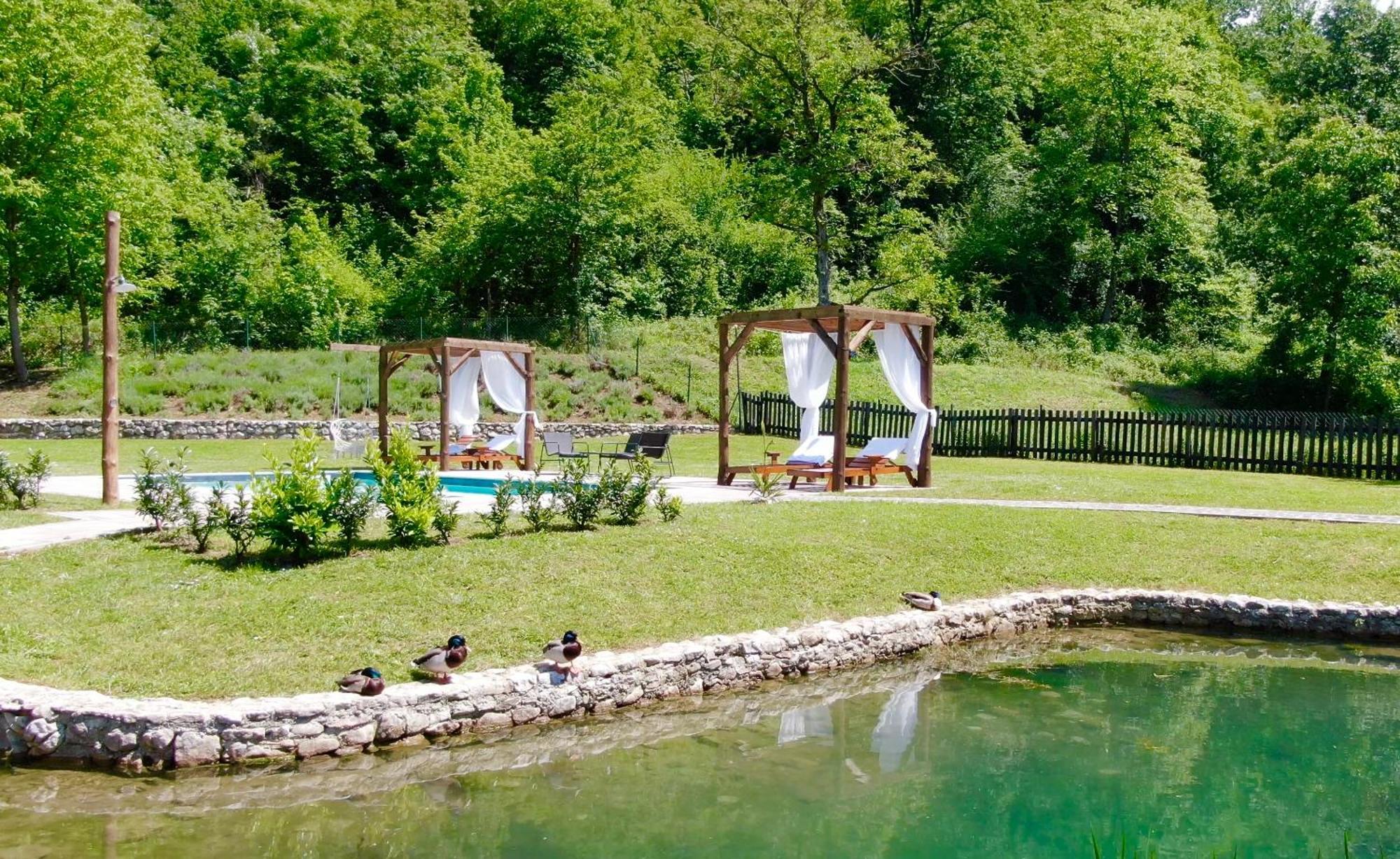 Vacation House Studenac Bihac Bagian luar foto
